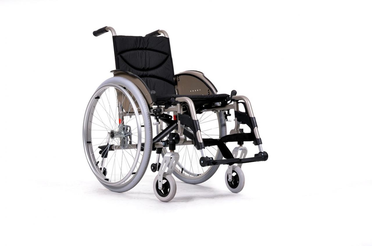Кресло-коляска активная с приводом от обода колеса многофункциональная V200 GO