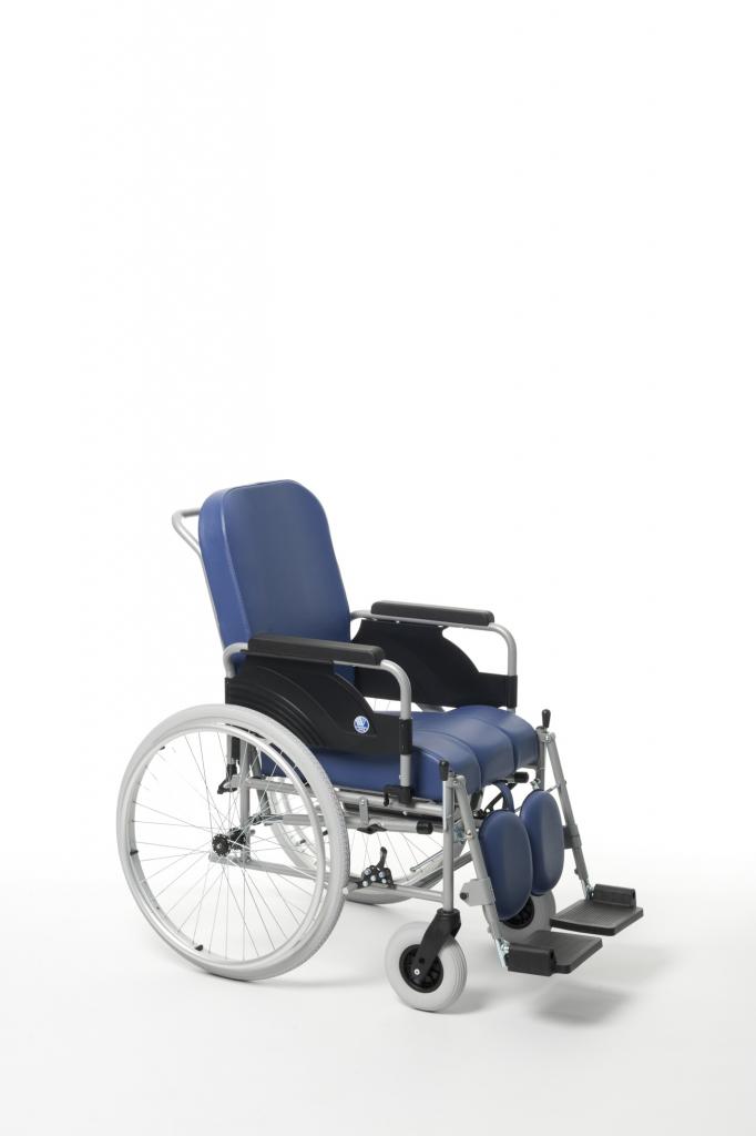 Кресло-коляска с санитарным оснащением активная на колесах 9300